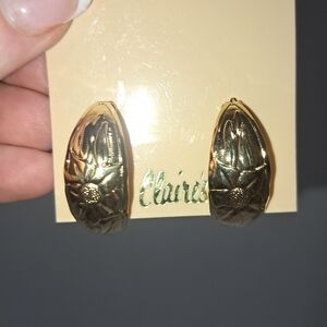 Claire's Gold Floral Earrings Vintage